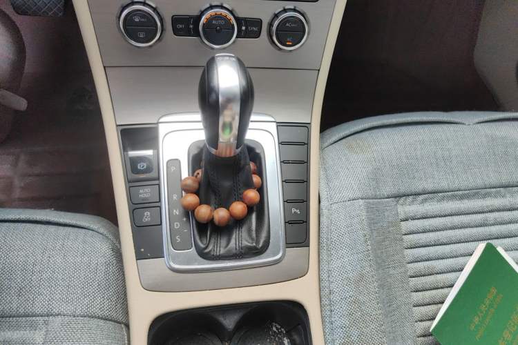 Used Volkswagen Magotan 2012 Revised 1.8TSI Luxury Version Gear Lever