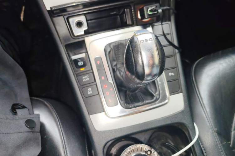 Used Volkswagen Magotan 2012 Revised 1.8TSI Luxury Version Gear Lever