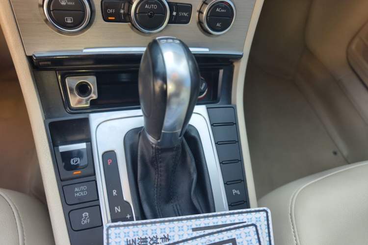 Used Volkswagen Magotan 2012 1.8TSI Luxury Model Gear Lever