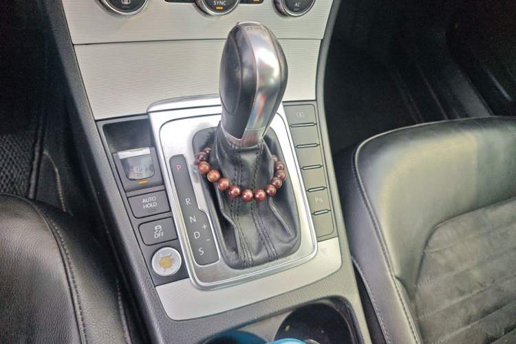 Used Volkswagen Magotan 2012 Facelift 1.8TSI Prestige Model Gear Lever