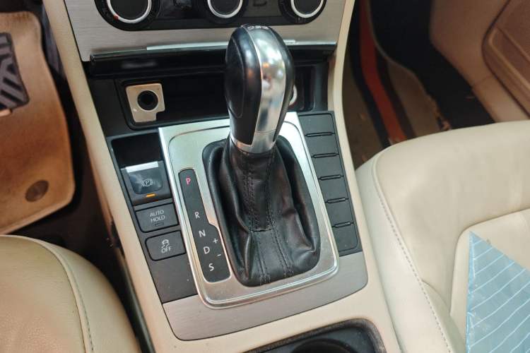 Used Volkswagen Magotan 2012 Revised 1.4 TSI Comfort Version Gear Lever