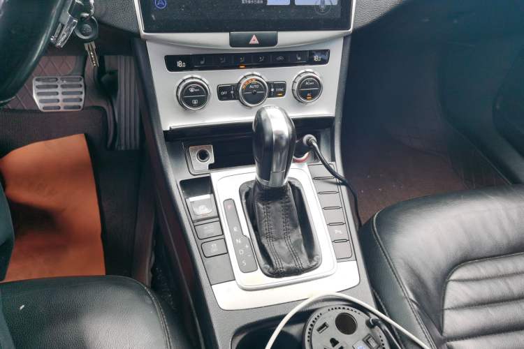 Used Volkswagen Magotan 2012 1.8TSI Luxury Model Gear Lever