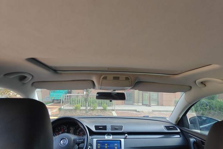 Used Volkswagen Magotan 2012 1.8TSI Luxury Model Headliner