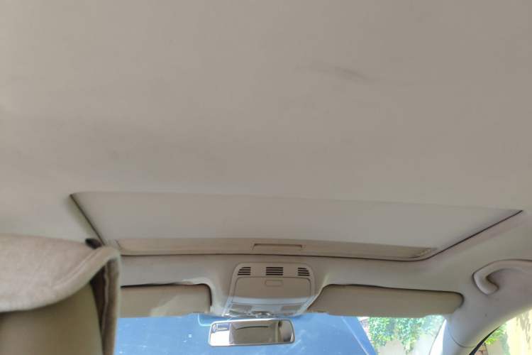 Used Volkswagen Magotan 2012 Revised Version 1.8TSI Leading Edition Headliner
