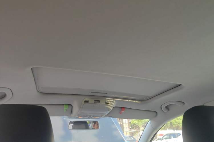 Used Volkswagen Magotan 2012 Revised 1.8TSI Luxury Version Headliner