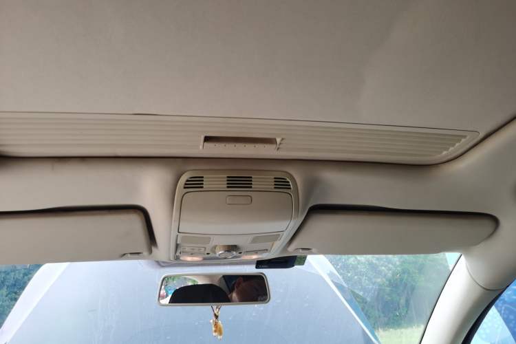 Used Volkswagen Magotan 2012 1.8TSI Luxury Model Headliner