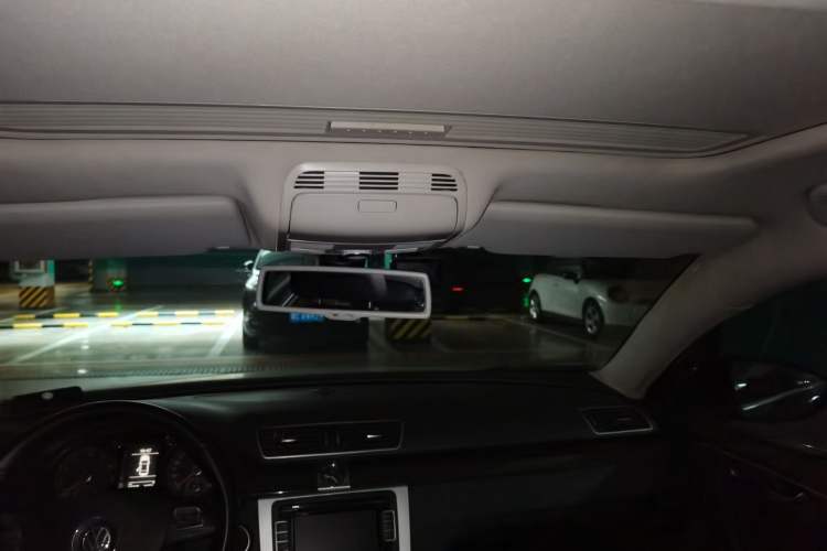 Used Volkswagen Magotan 2012 2.0 TSI Prestige Edition Headliner
