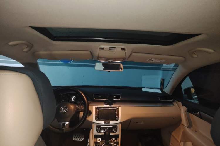 Used Volkswagen Magotan 2012 1.8TSI Comfort Model Headliner