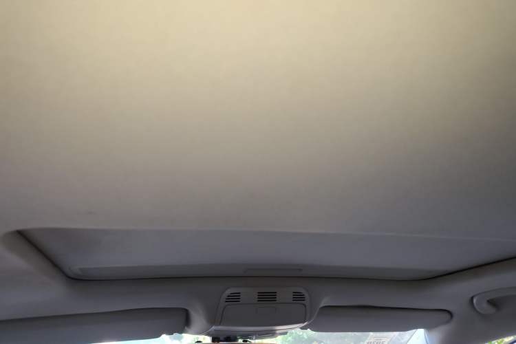 Used Volkswagen Magotan 2012 Facelift 1.8TSI Prestige Model Headliner