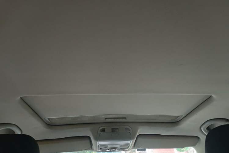 Used Volkswagen Magotan 2012 Revised 1.8TSI Luxury Version Headliner