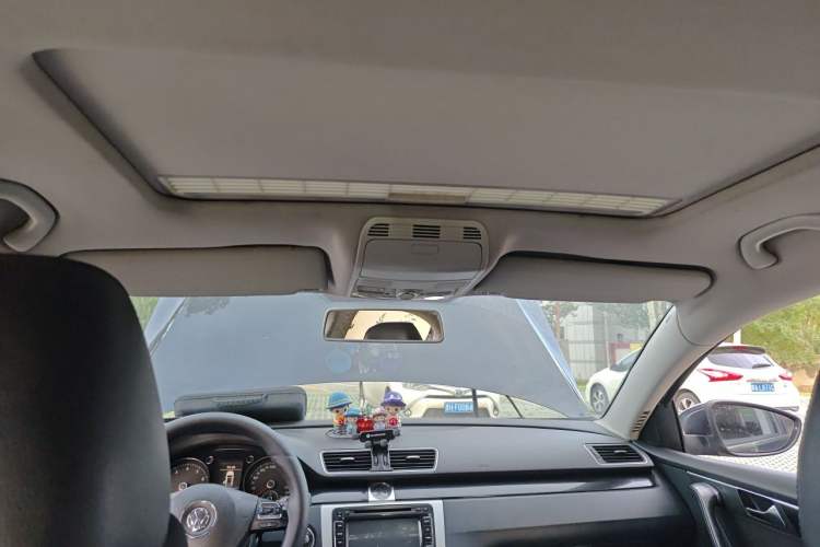 Used Volkswagen Magotan 2012 Revised 1.8TSI Luxury Version Headliner