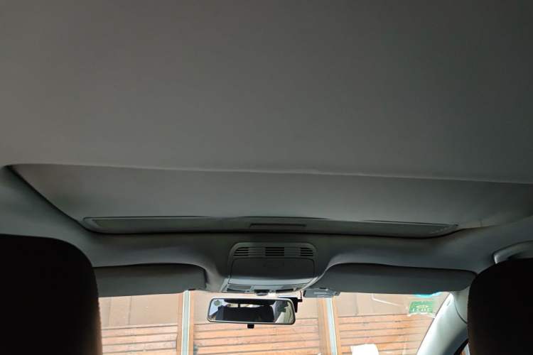 Used Volkswagen Magotan 2012 Revised 1.8TSI Luxury Version Headliner
