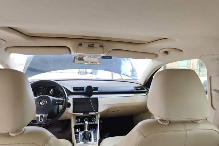 Used Volkswagen Magotan 2012 Revised Version 1.8TSI Leading Edition Headliner