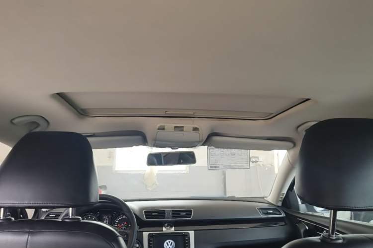Used Volkswagen Magotan 2012 Revised Version 1.8TSI Leading Edition Headliner