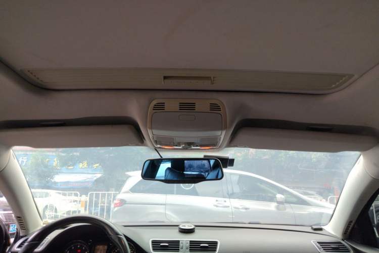 Used Volkswagen Magotan 2012 1.8TSI Luxury Model Headliner