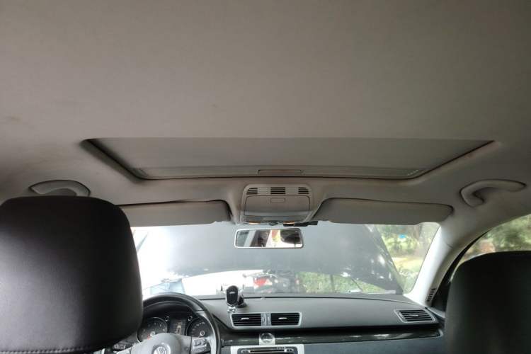 Used Volkswagen Magotan 2012 1.8TSI Luxury Model Headliner