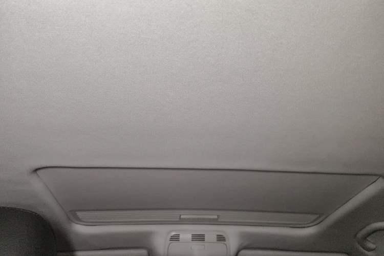 Used Volkswagen Magotan 2012 Revised 1.8TSI Luxury Version Headliner