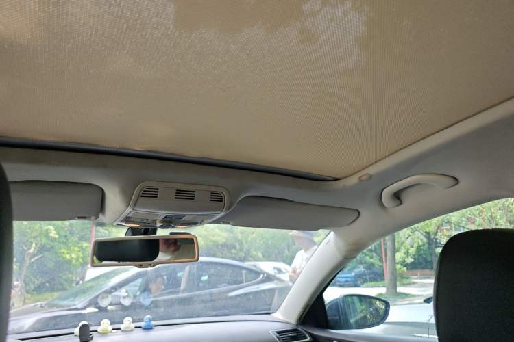 Used Volkswagen Magotan 2012 Travel Edition 2.0 TSI Luxury Version Headliner