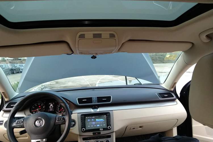 Used Volkswagen Magotan 2012 Revised 1.8TSI Luxury Version Headliner