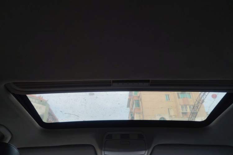 Used Volkswagen Magotan 2012 1.4TSI Luxury Model Headliner
