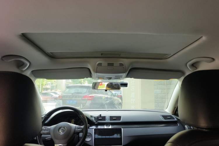 Used Volkswagen Magotan 2012 Revised 1.8TSI Luxury Version Headliner
