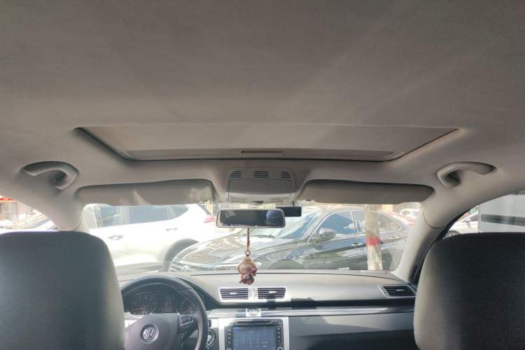 Used Volkswagen Magotan 2012 1.8TSI Luxury Model Headliner