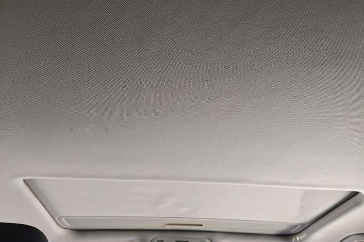 Used Volkswagen Magotan 2012 Revised 1.8TSI Luxury Version Headliner