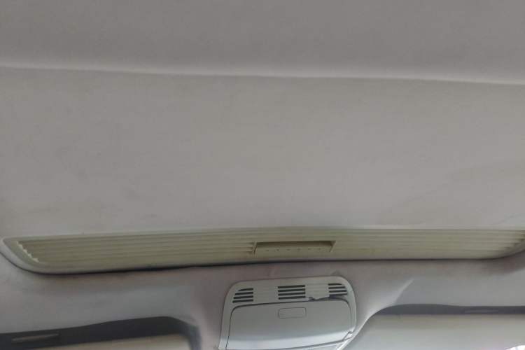 Used Volkswagen Magotan 2012 Revised 1.8TSI Luxury Version Headliner