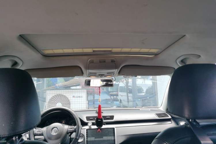 Used Volkswagen Magotan 2012 1.8TSI Luxury Model Headliner