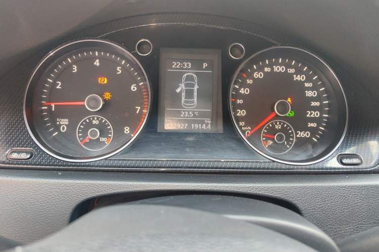 Used Volkswagen Magotan 2012 Revised Version 2.0 TSI Luxury Edition Instrument Cluster