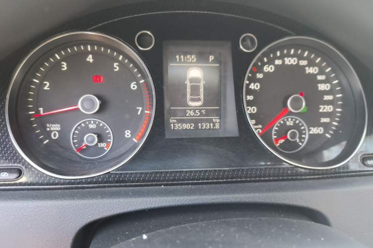 Used Volkswagen Magotan 2012 Revised 1.8TSI Luxury Version Instrument Cluster