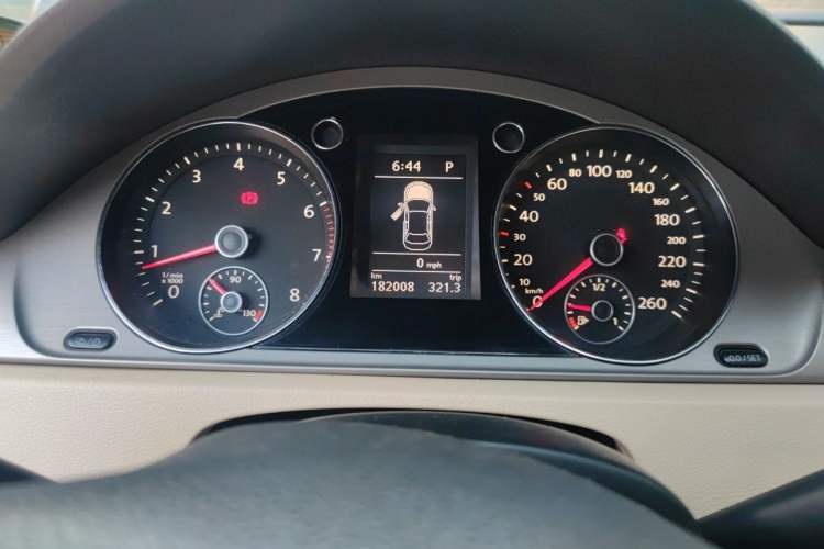 Used Volkswagen Magotan 2012 1.4TSI Comfort Edition Instrument Cluster
