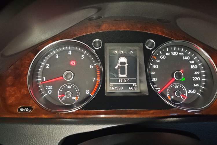 Used Volkswagen Magotan 2012 Travel Edition 2.0 TSI Comfort Version Instrument Cluster