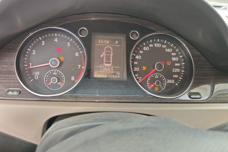 Used Volkswagen Magotan 2012 1.8TSI Prestige Model Instrument Cluster