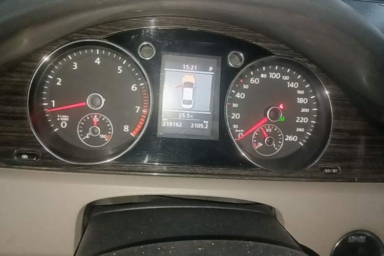 Used Volkswagen Magotan 2012 Facelift 2.0 TSI Prestige Model Instrument Cluster