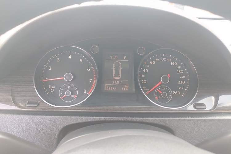Used Volkswagen Magotan 2012 1.8TSI Prestige Model Instrument Cluster