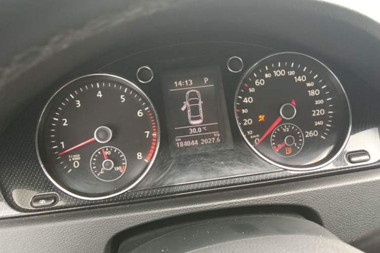 Used Volkswagen Magotan 2012 Revised 1.8TSI Luxury Version Instrument Cluster