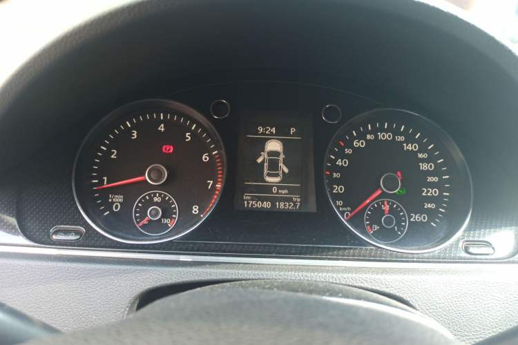 Used Volkswagen Magotan 2012 Revised Version 2.0 TSI Luxury Edition Instrument Cluster
