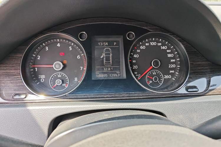 Used Volkswagen Magotan 2012 Revised 1.8TSI Comfort Version Instrument Cluster
