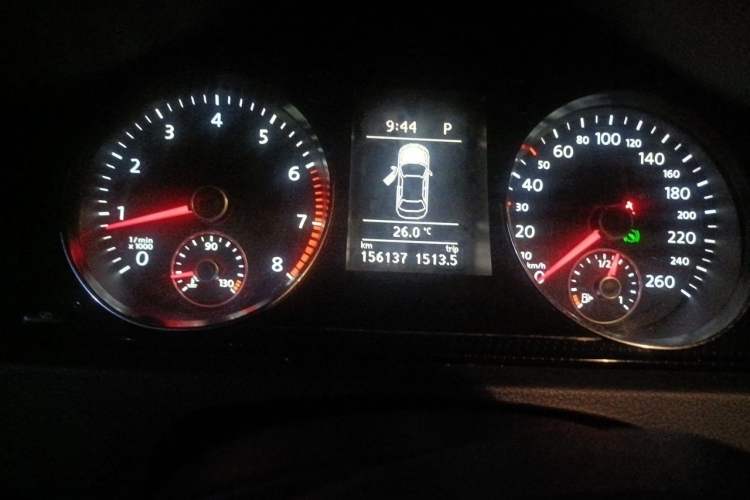 Used Volkswagen Magotan 2012 Revised 1.8TSI Luxury Version Instrument Cluster
