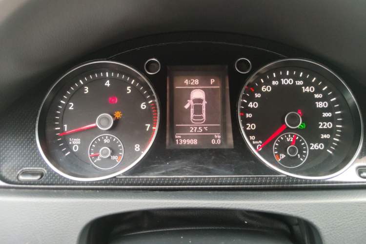 Used Volkswagen Magotan 2012 Revised 1.8TSI Luxury Version Instrument Cluster