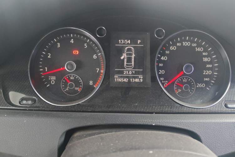 Used Volkswagen Magotan 2012 Revised 1.8TSI Luxury Version Instrument Cluster