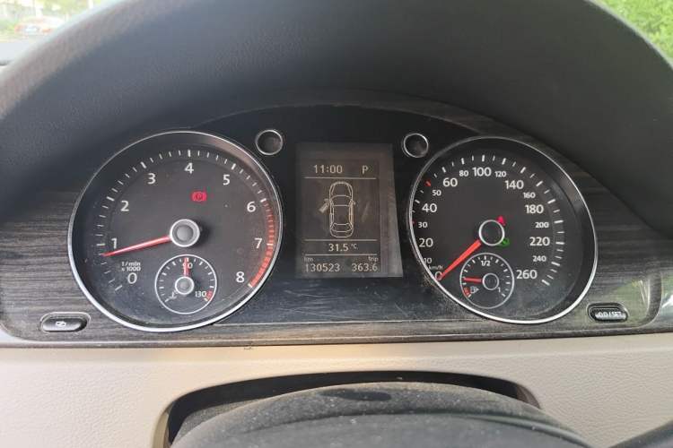 Used Volkswagen Magotan 2012 Facelift 2.0 TSI Prestige Model Instrument Cluster