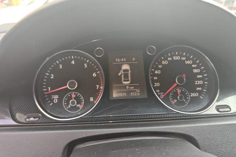 Used Volkswagen Magotan 2012 Revised 1.8TSI Luxury Version Instrument Cluster