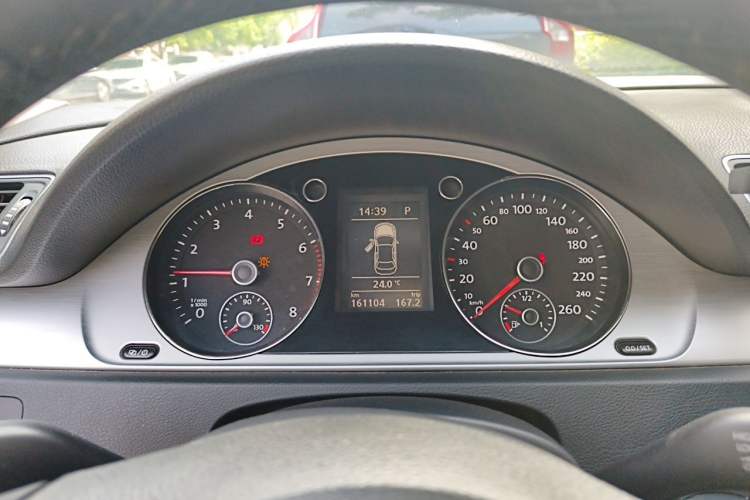 Used Volkswagen Magotan 2012 1.8TSI Comfort Model Instrument Cluster