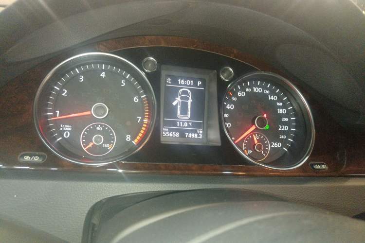Used Volkswagen Magotan 2012 Travel Edition 2.0 TSI Luxury Version Instrument Cluster