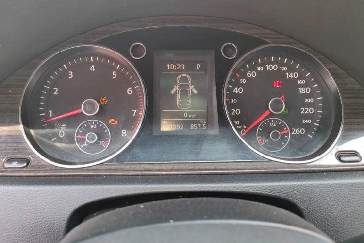 Used Volkswagen Magotan 2012 2.0 TSI Prestige Edition Instrument Cluster