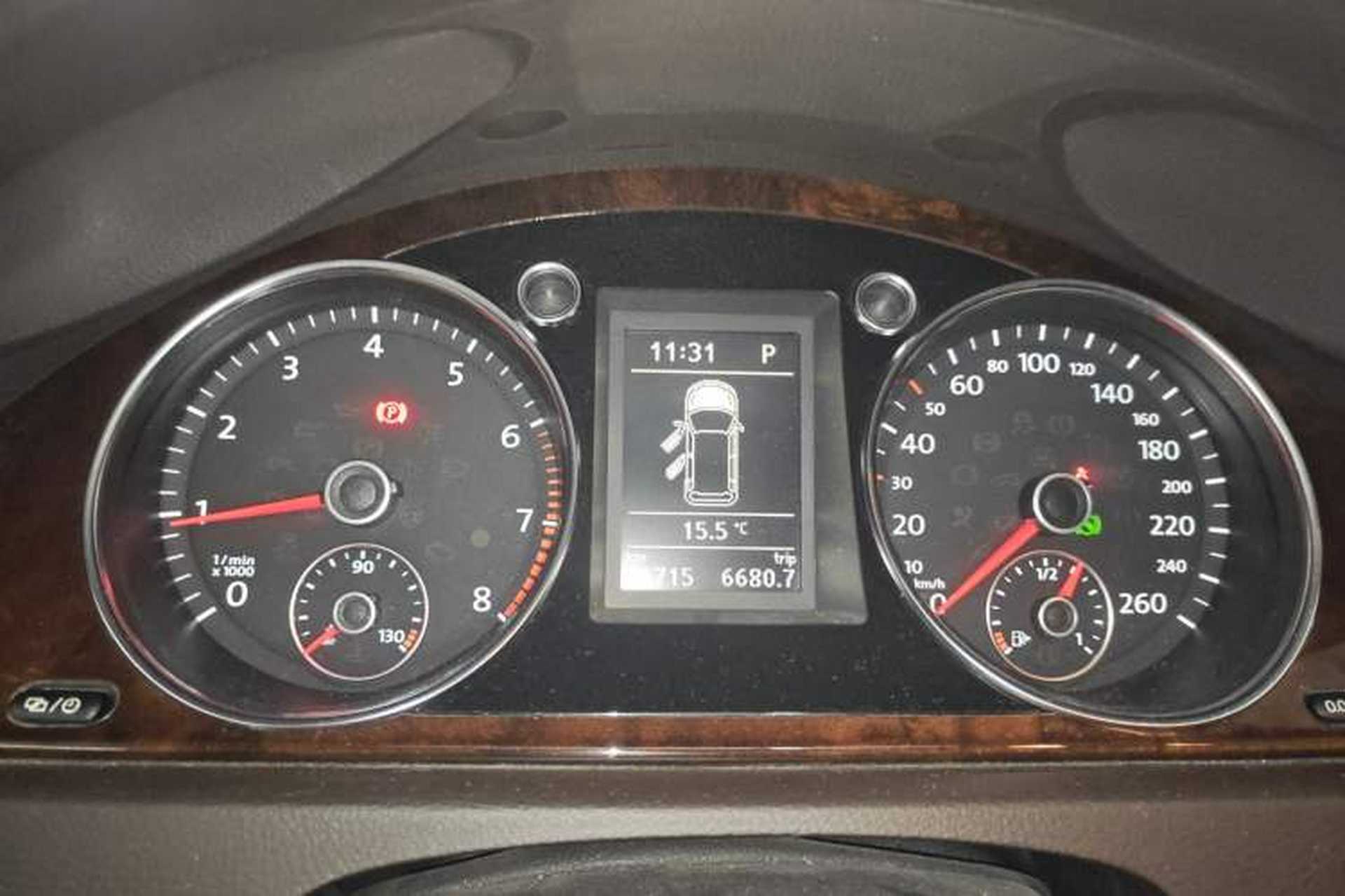 Used Volkswagen Magotan 2012 Travel Edition 2.0 TSI Comfort Version Instrument Cluster