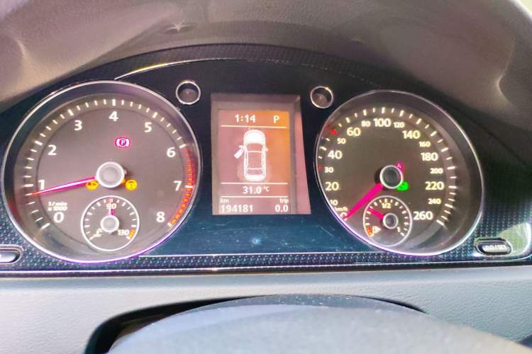 Used Volkswagen Magotan 2012 Revised 1.8TSI Luxury Version Instrument Cluster