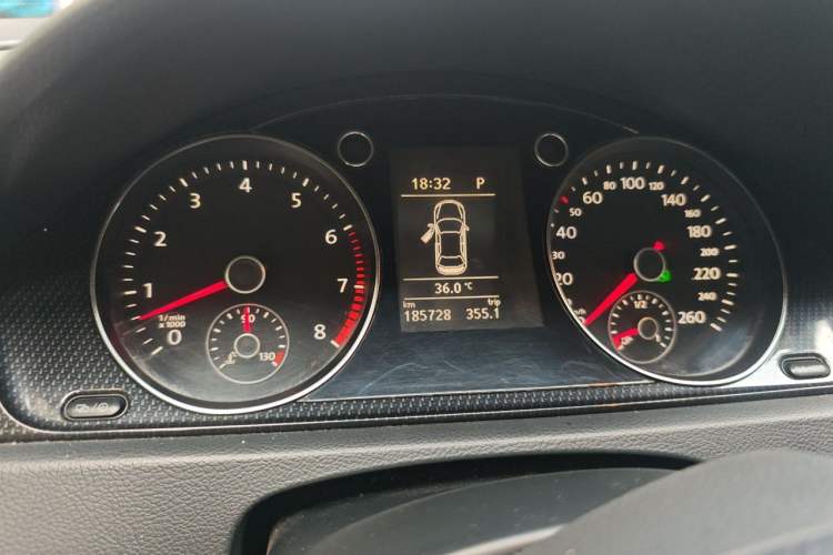 Used Volkswagen Magotan 2012 1.8TSI Luxury Model Instrument Cluster